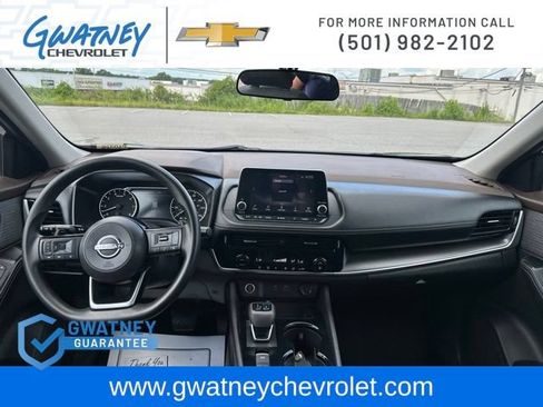 Used 2022 Nissan Rogue SV FWD image 21