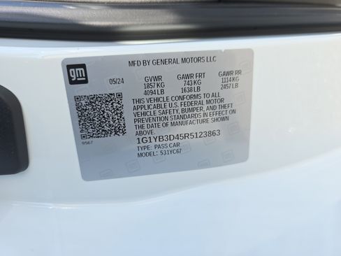 Used 2024 Chevrolet Corvette 2LT w/ Stealth Interior Trim Package image 31