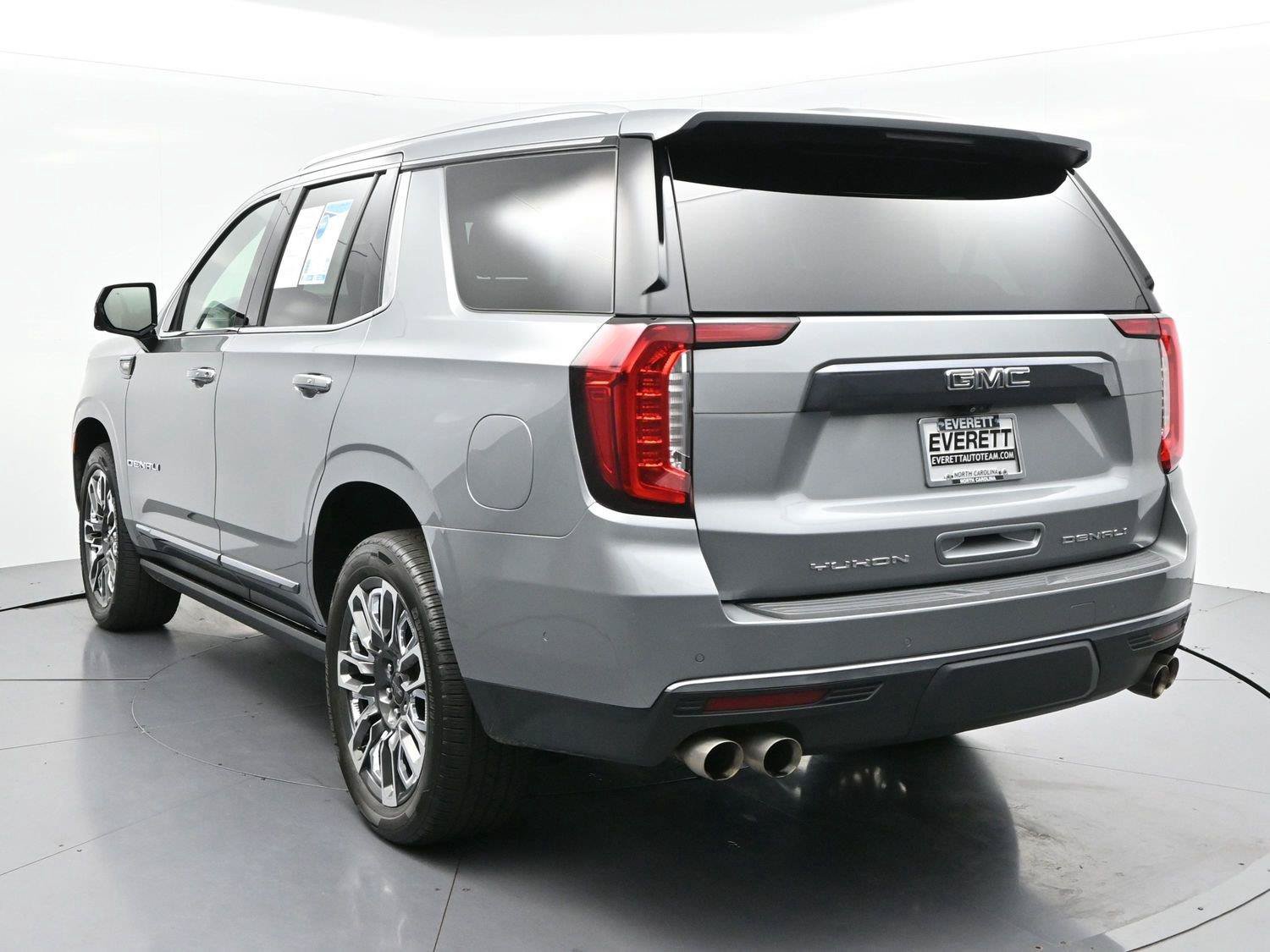Used 2023 GMC Yukon Denali Ultimate AWD/4WD image 6