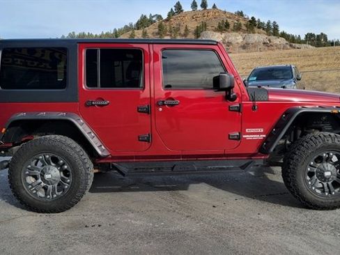 Used 2012 Jeep Wrangler Unlimited Sport image 2