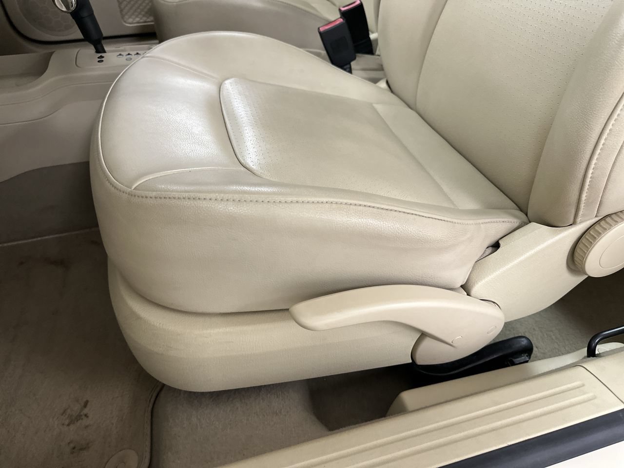 Used 2009 Volkswagen Beetle S FWD image 12