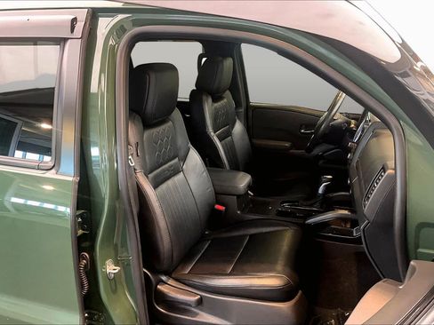 Used 2022 Nissan Frontier Pro-X w/ Pro-X Premium Package RWD image 9