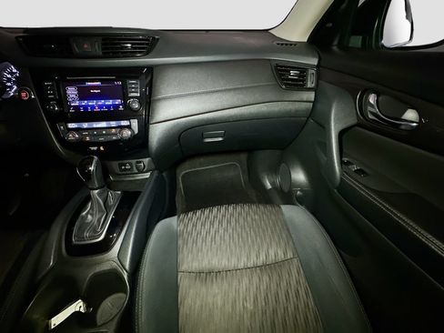 Used 2018 Nissan Rogue SV AWD/4WD image 29
