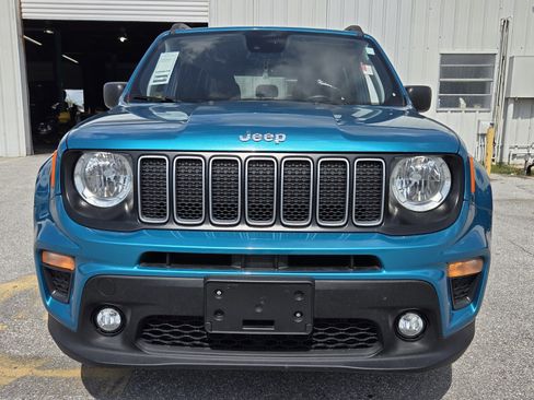 Used 2022 Jeep Renegade Latitude AWD/4WD image 7