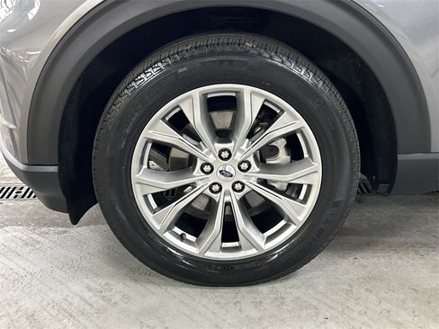 Used 2021 Ford Explorer XLT w/ Equipment Group 202A image 10