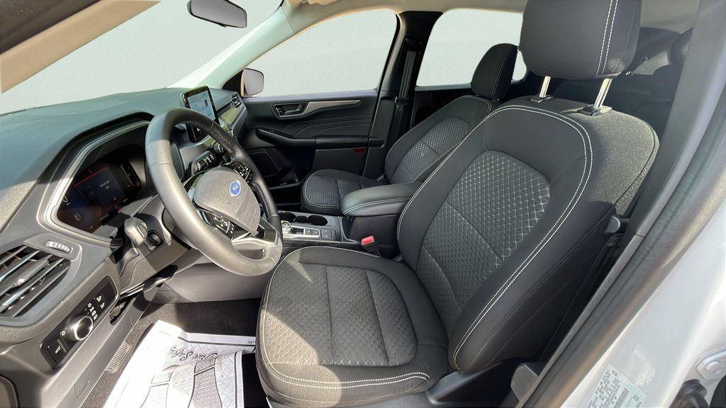 Used 2023 Ford Escape Active AWD/4WD image 14