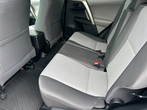 Used 2013 Toyota RAV4 LE AWD/4WD image 11
