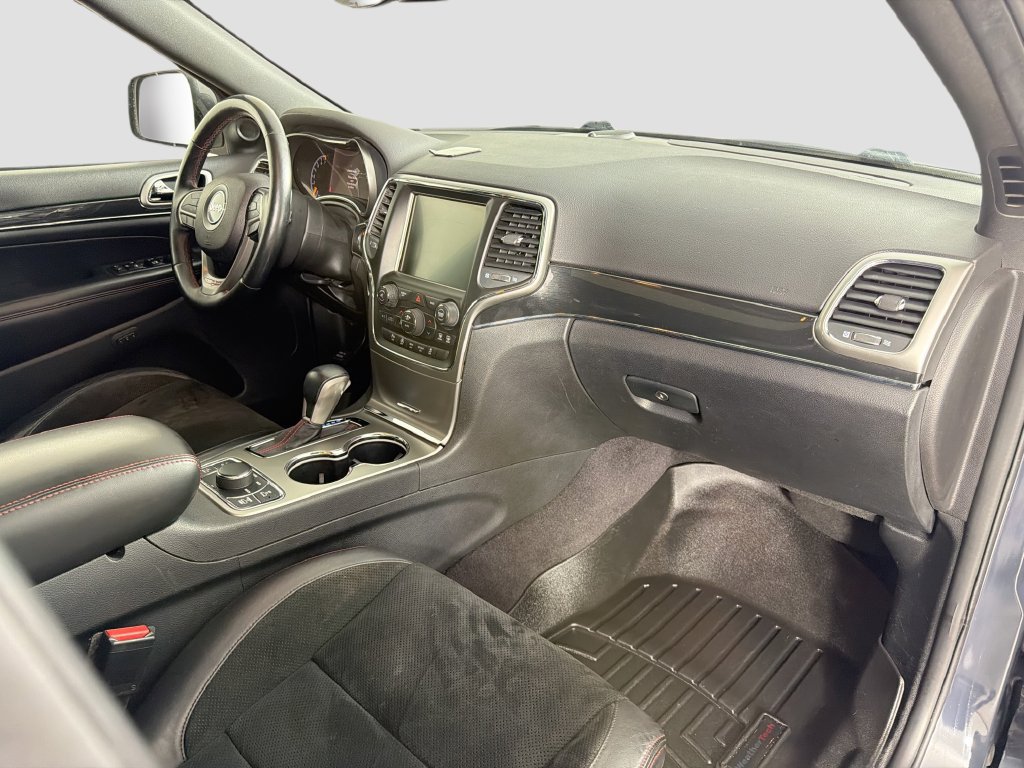 Used 2017 Jeep Grand Cherokee Trailhawk AWD/4WD image 17