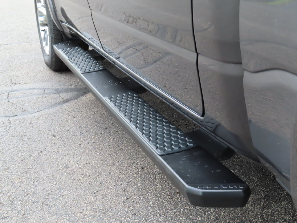 Used 2021 RAM 1500 Laramie AWD/4WD image 16