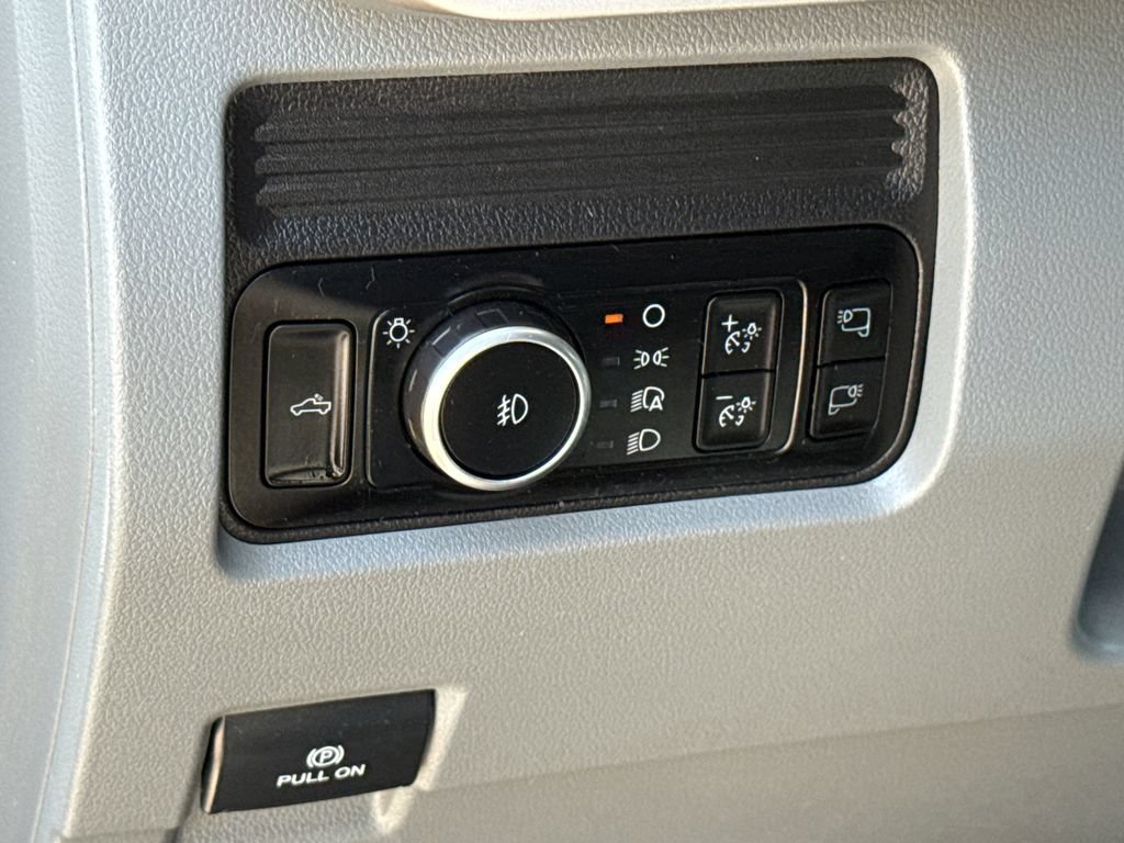 Used 2025 Ford F350 XLT w/ 360-Degree Camera Package AWD/4WD image 25