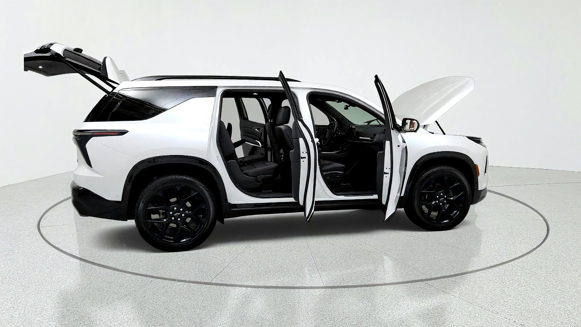 Used 2024 Chevrolet Traverse RS w/ LPO, Floor Liner Package AWD/4WD image 13