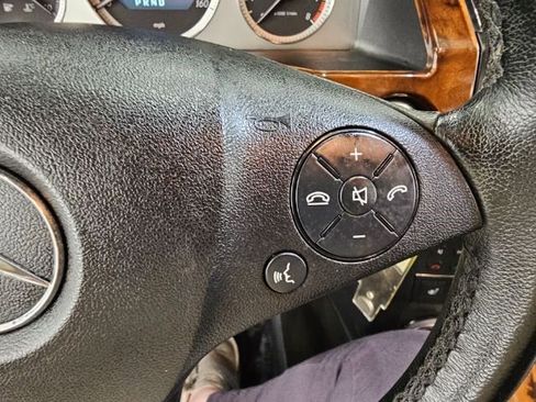 Used 2010 Mercedes-Benz GLK 350 4MATIC 4dr GLK 350 image 12