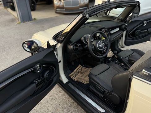 Used 2016 MINI Cooper S image 19