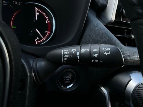 Used 2025 Toyota RAV4 XLE image 37