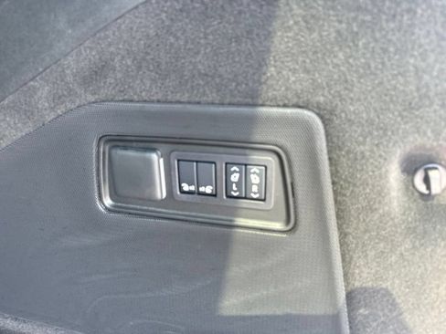 Used 2026 Cadillac Escalade ESV Platinum Sport w/ LPO, Floor Liner Package AWD/4WD image 34