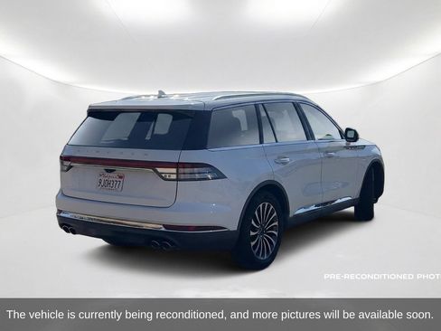 Used 2020 Lincoln Aviator Reserve w/ Class IV Trailer Tow Package RWD image 6