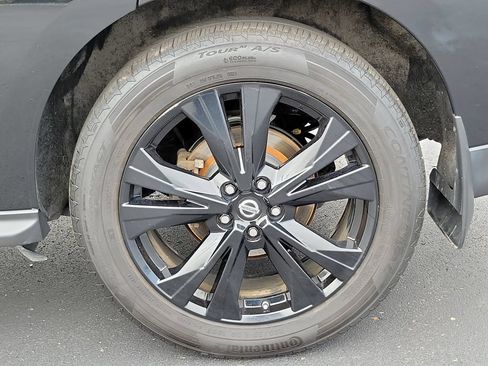 Used 2018 Nissan Pathfinder SL w/ Midnight Edition Package AWD/4WD image 5