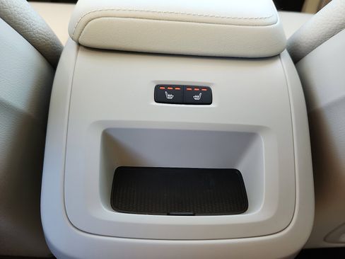 Certified 2023 Volvo XC60 B5 Plus w/ Climate Package image 12