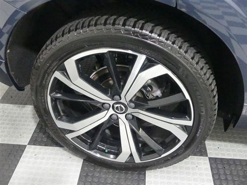 Used 2023 Volvo XC60 B5 Ultimate w/ Climate Package AWD/4WD image 17