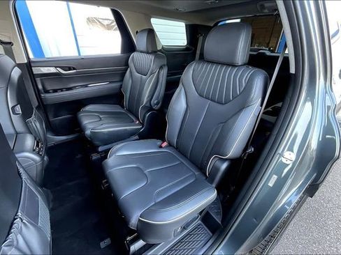 Used 2024 Hyundai Palisade Limited image 26