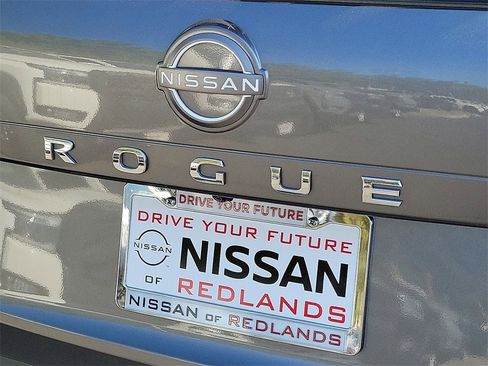 Used 2023 Nissan Rogue SV image 23