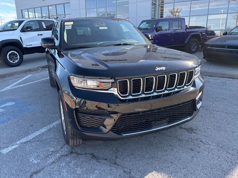 New 2026 Jeep Grand Cherokee Laredo X AWD/4WD image 8