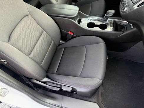 Used 2023 Chevrolet Malibu LT image 51