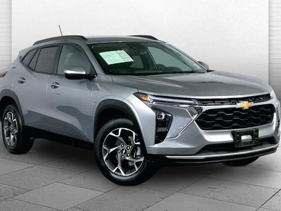 Used 2025 Chevrolet Trax LT