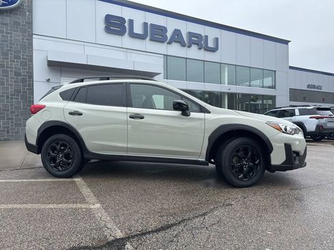 Used 2023 Subaru Crosstrek 2.0i Premium w/ Special Edition image 3