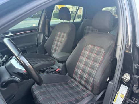Used 2017 Volkswagen GTI S image 12