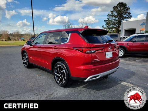 Used 2023 Mitsubishi Outlander SE image 4