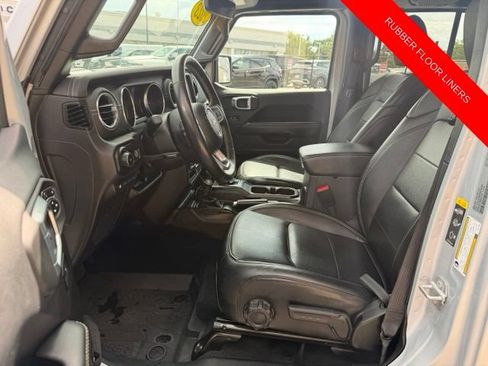 Used 2023 Jeep Wrangler Unlimited Sahara w/ Cold Weather Group AWD/4WD image 7