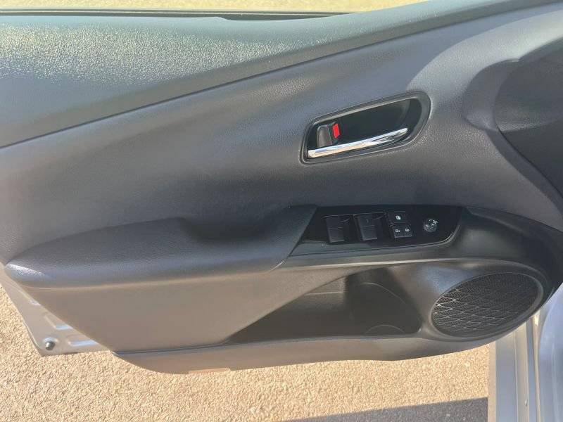 Used 2021 Toyota Prius LE FWD image 21