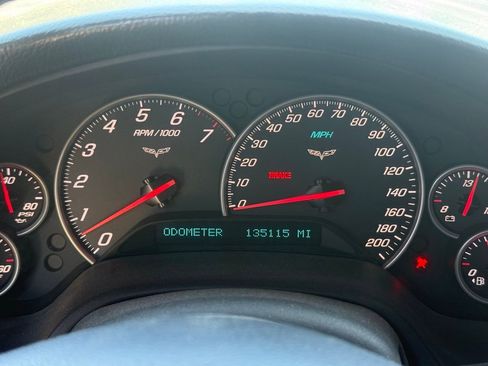 Used 2005 Chevrolet Corvette Coupe w/ Preferred Equipment Group image 7