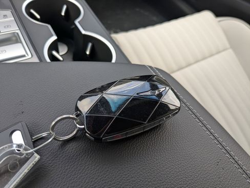 Certified 2025 Genesis G70 2.5T w/ Sport Prestige Package image 27