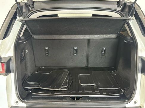 Used 2018 Land Rover Range Rover Evoque SE image 36