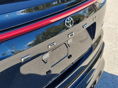 New 2026 Toyota Crown Signia image 7