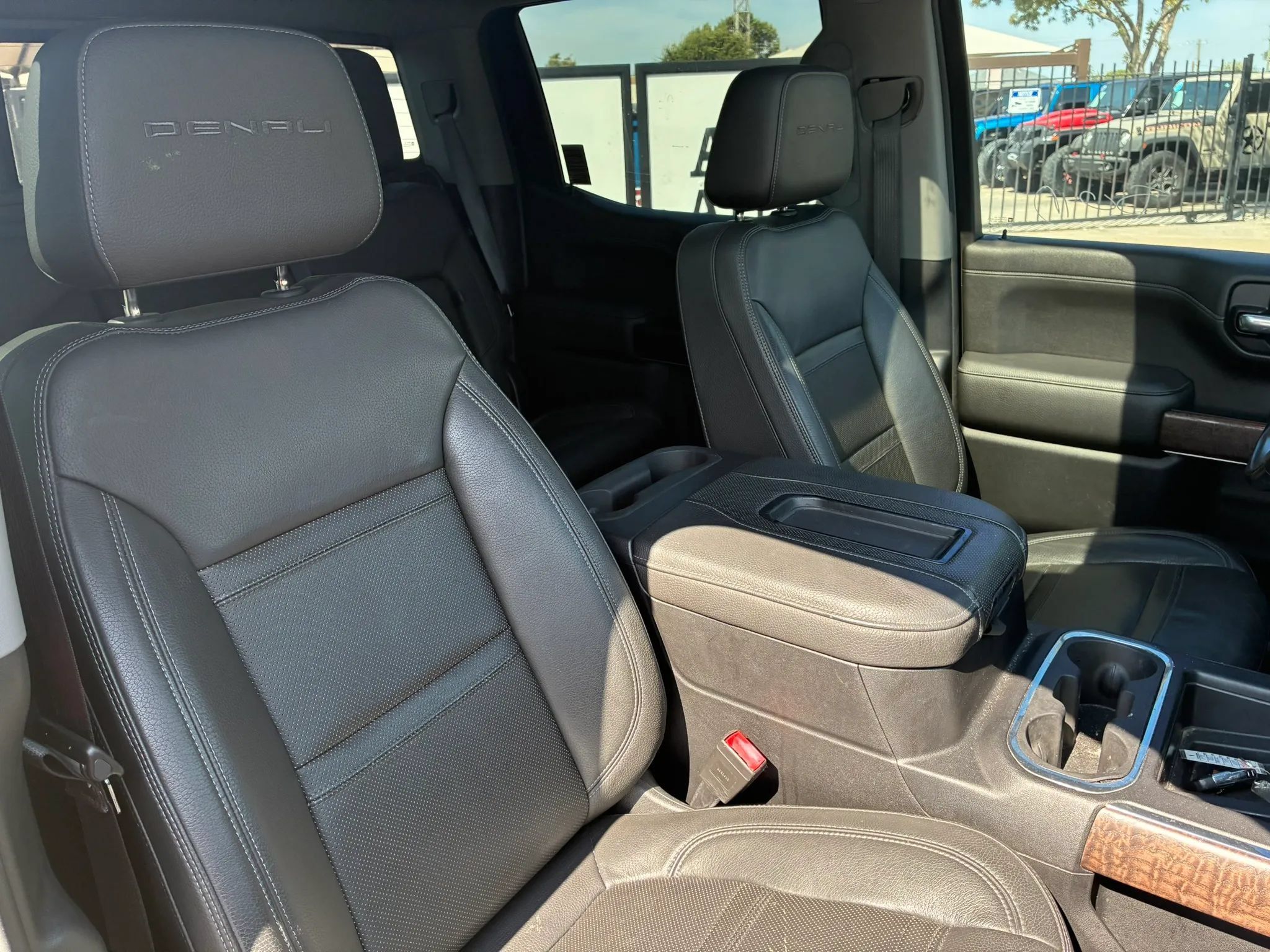 Used 2019 GMC Sierra 1500 Denali w/ Denali Ultimate Package AWD/4WD image 23