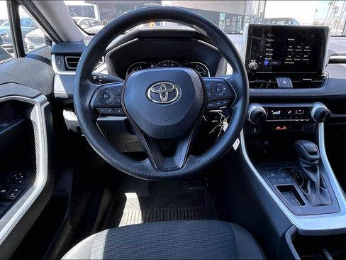 Used 2023 Toyota RAV4 LE FWD image 7
