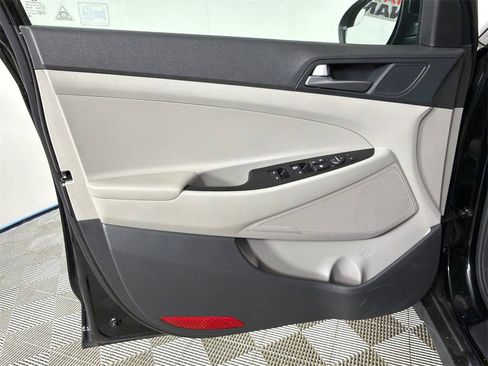 Used 2017 Hyundai Tucson SE image 10