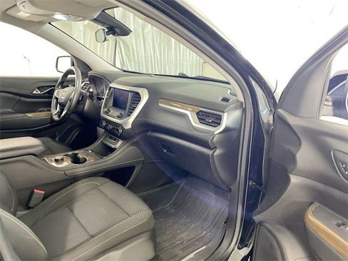 Certified 2023 GMC Acadia SLE w/ LPO, Floor Liner Package image 36