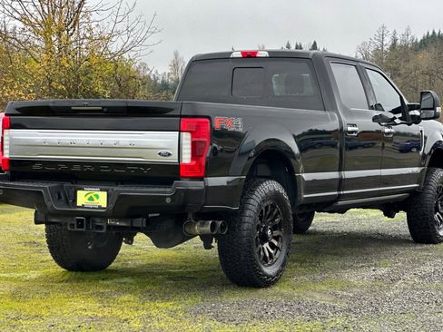 Used 2019 Ford F350 Limited image 4