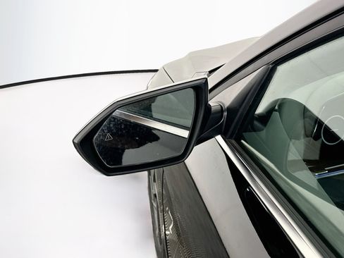 Used 2025 Hyundai Elantra SEL FWD image 16