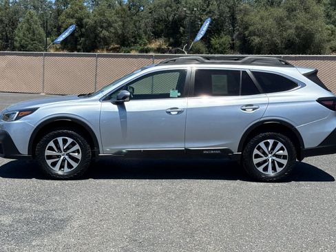 Used 2020 Subaru Outback Premium AWD/4WD image 6