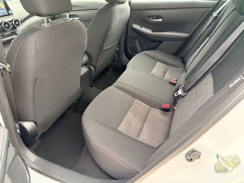 New 2025 Nissan Sentra SR image 12