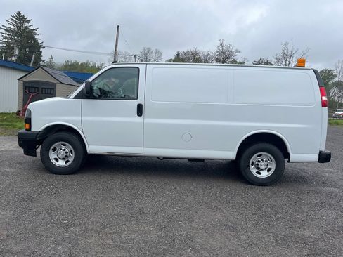 Used 2020 Chevrolet Express 2500 w/ Driver Convenience Package RWD image 13
