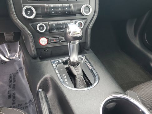 Used 2015 Ford Mustang Coupe image 23