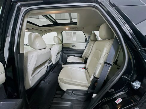 Used 2024 Nissan Pathfinder SL w/ SL Premium Package image 27