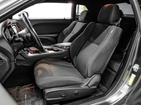 Used 2017 Dodge Challenger R/T RWD image 38