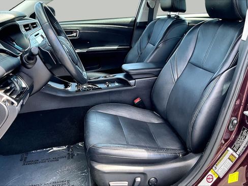 Used 2018 Toyota Avalon XLE FWD image 7